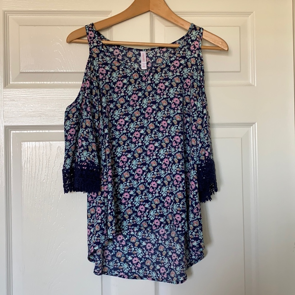 Open Sleeve blouse